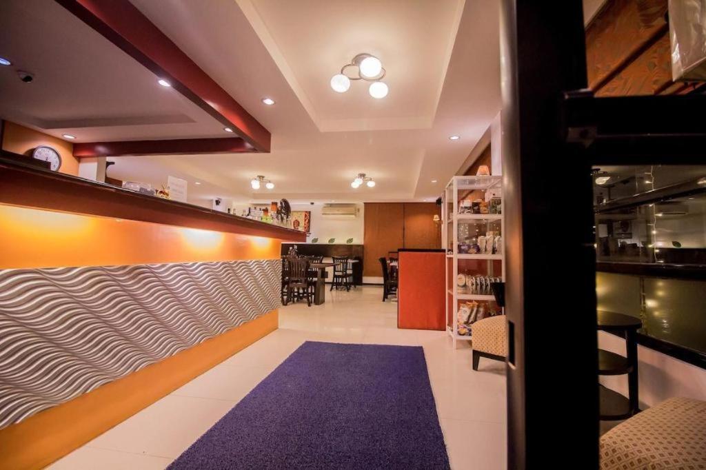 The Red Palm Suites And Restaurant Butuan City Dış mekan fotoğraf