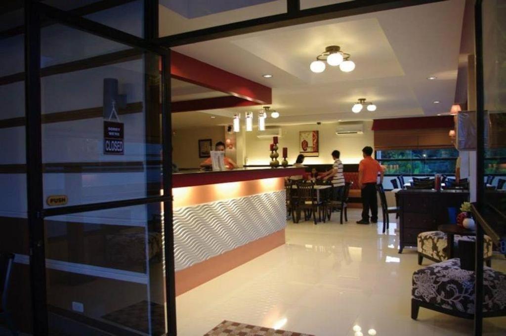 The Red Palm Suites And Restaurant Butuan City Dış mekan fotoğraf