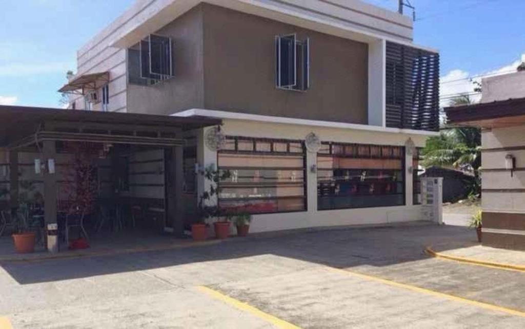The Red Palm Suites And Restaurant Butuan City Dış mekan fotoğraf